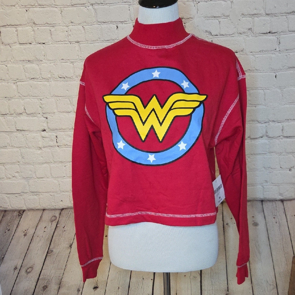 Forever 21 Red Wonder Woman Logo Crop Top